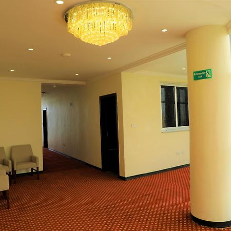 Tewodros Belay International Hotel Lege T'afo Buitenkant foto