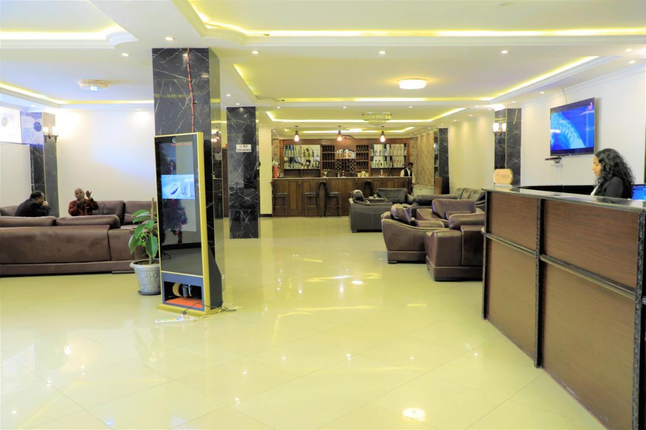Tewodros Belay International Hotel Lege T'afo Buitenkant foto